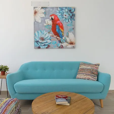 Blue Volcano Apartment, Free Access To The Fariones Sports Center * Puerto del Carmen (Lanzarote)