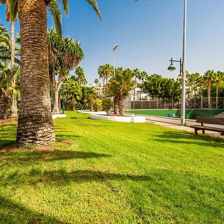 Blue Volcano Apartment, Free Access To The Fariones Sports Center Puerto del Carmen (Lanzarote)